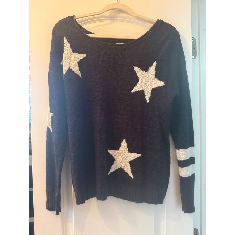 Maurice's Lightweight Sweater Size Medium Like Brand New
